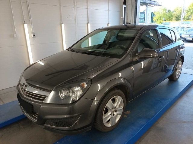Opel Astra 2012
