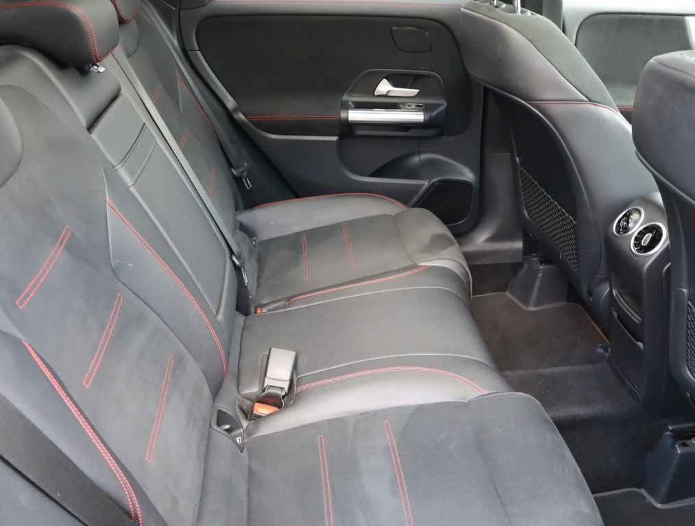 Mercedes-Benz B