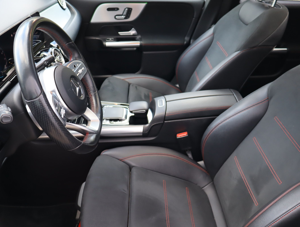 Mercedes-Benz B