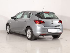 Opel Astra - 2015