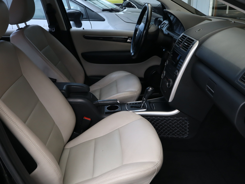 Mercedes-Benz A