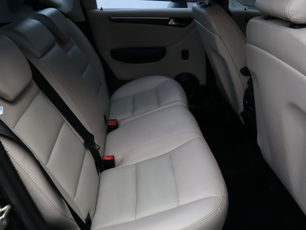 Mercedes-Benz A