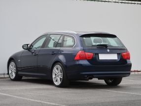 BMW 3 - 2011