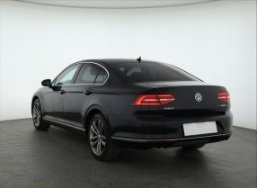 Volkswagen Passat - 2016