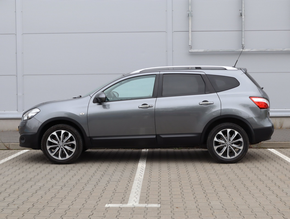 Nissan Qashqai+2