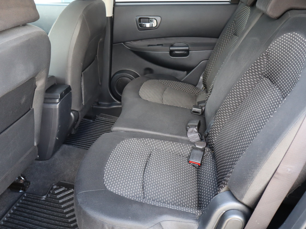 Nissan Qashqai+2