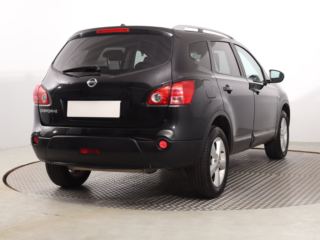 Nissan Qashqai+2