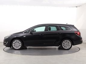 Opel Astra - 2013