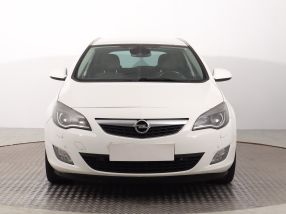 Opel Astra - 2011