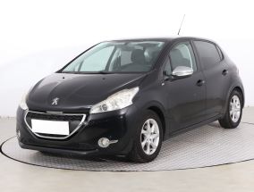 Peugeot 208 - 2015