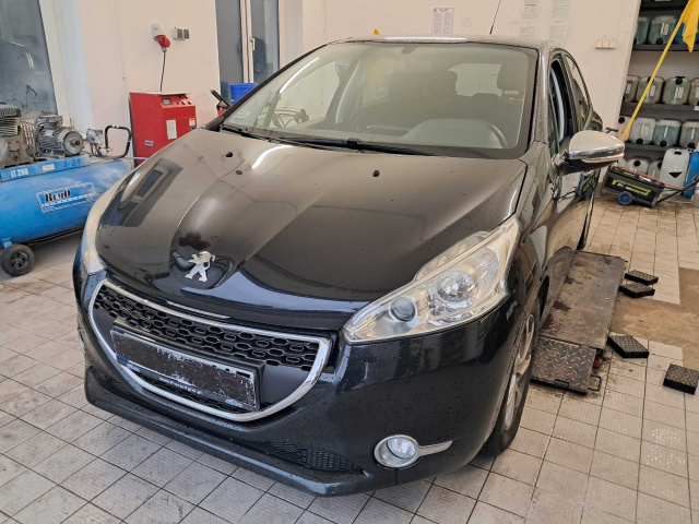 Peugeot 208 2015