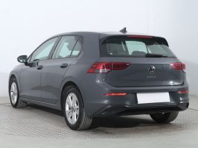 Volkswagen Golf - 2021