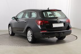 Opel Astra - 2013