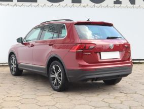Volkswagen Tiguan - 2016