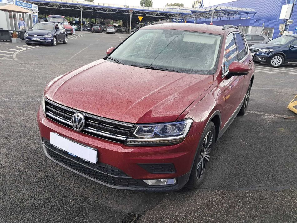 Volkswagen Tiguan - 2016