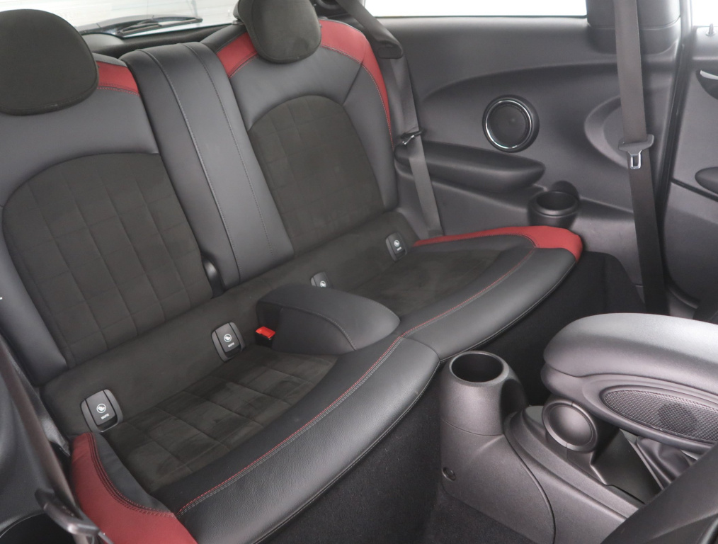 MINI 3-door