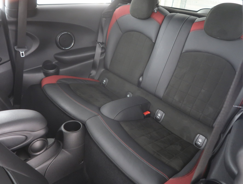 MINI 3-door