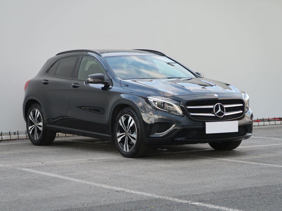 Mercedes-Benz GLA - 2014