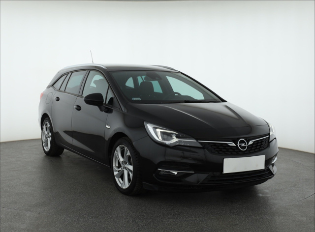 Opel Astra 2021