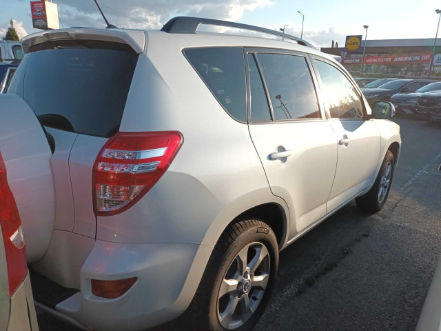 Toyota RAV4 2011