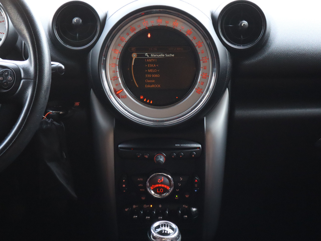 MINI Paceman
