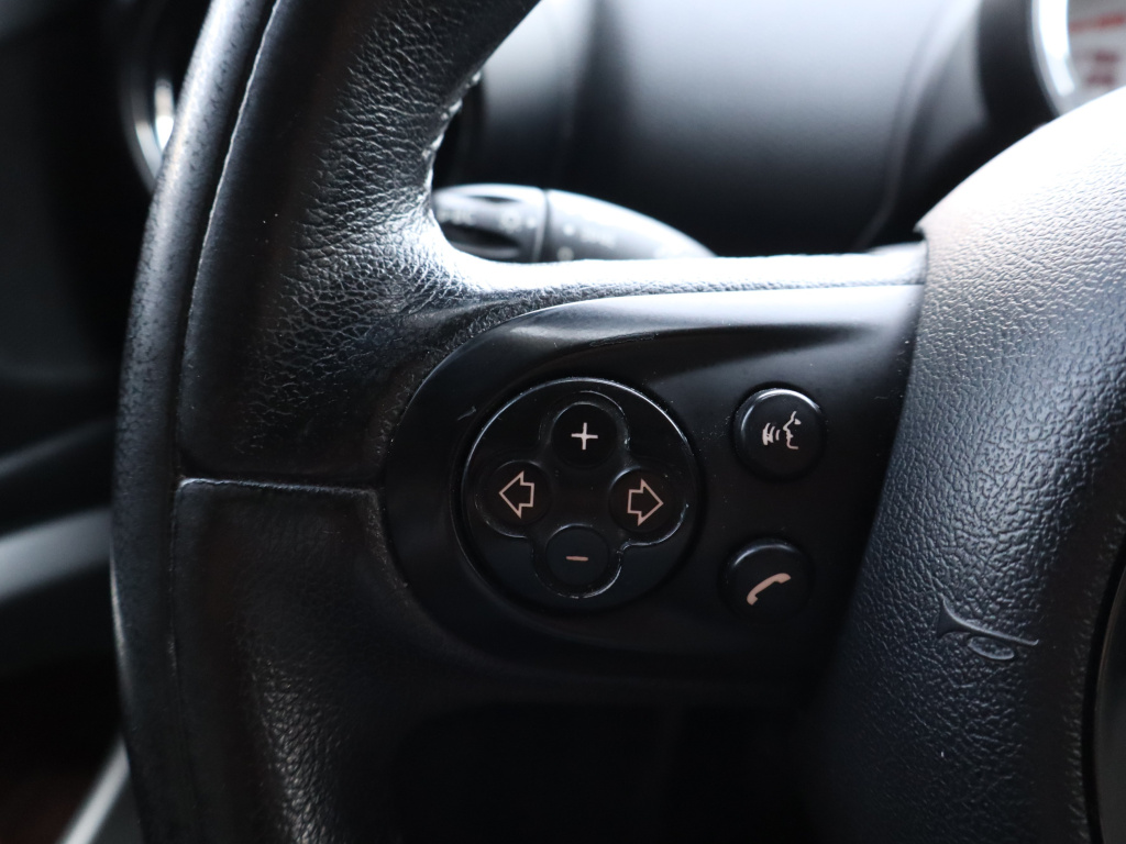 MINI Paceman