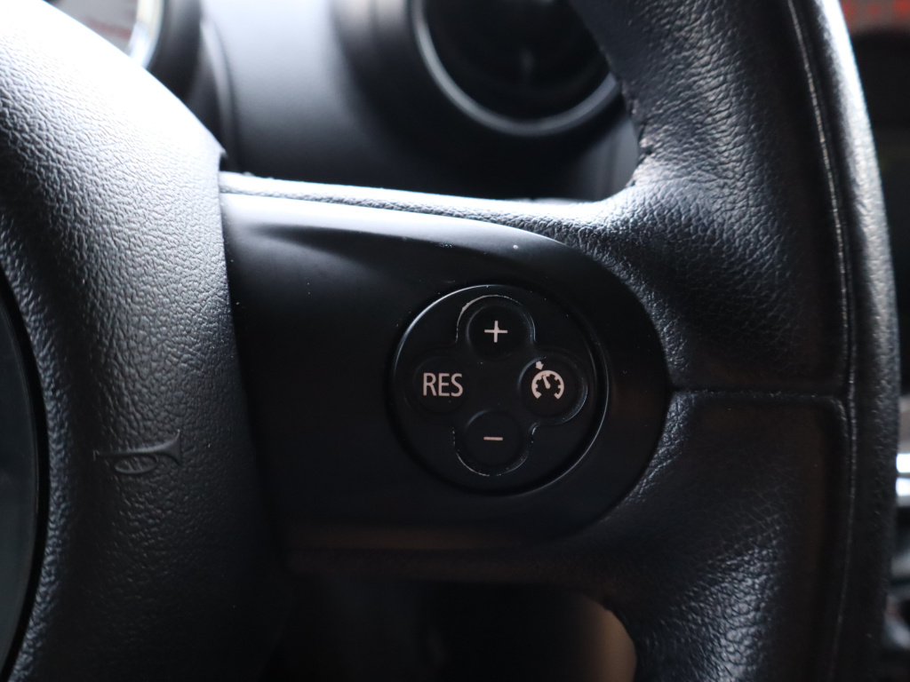 MINI Paceman