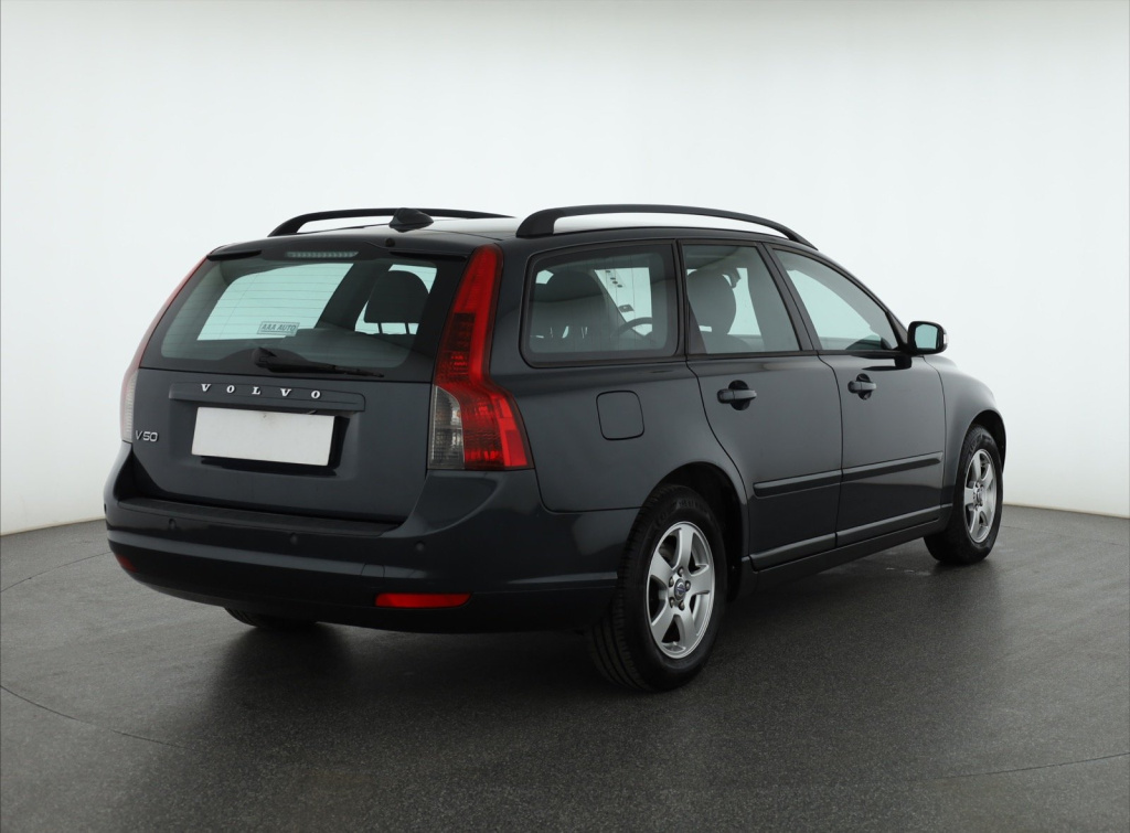 Volvo V50
