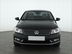 Volkswagen Passat - 2012