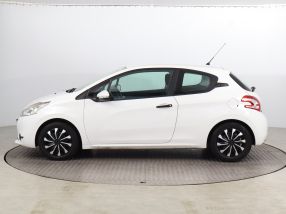 Peugeot 208 - 2012