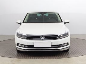 Volkswagen Passat - 2015