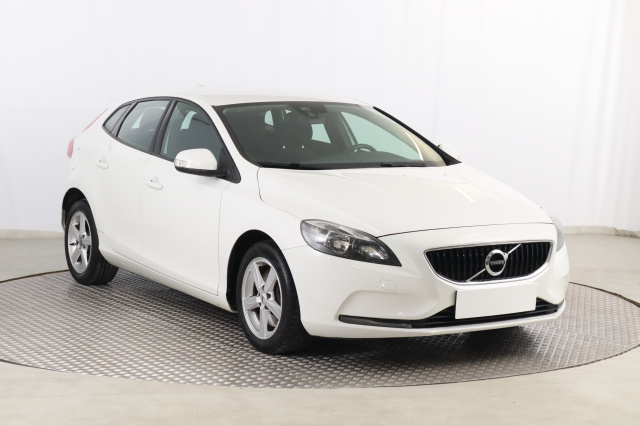 Volvo V40 2018
