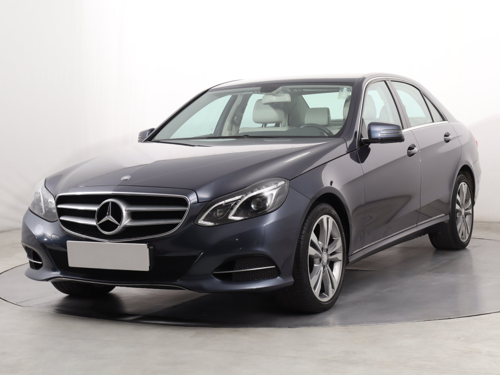 Mercedes-Benz E