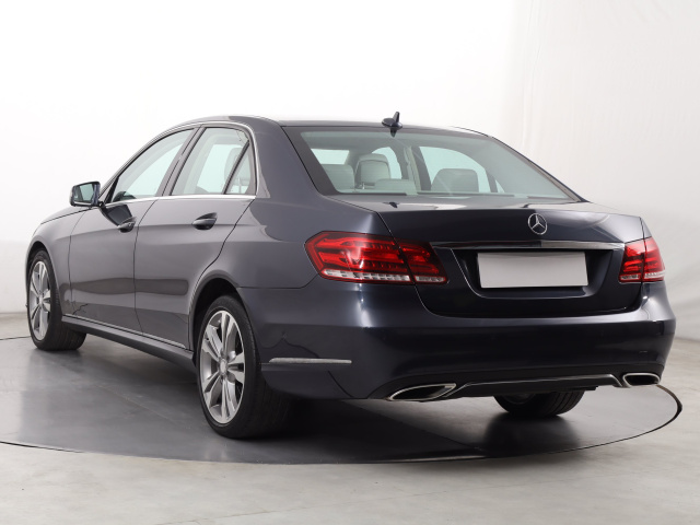 Mercedes-Benz E 220 CDI