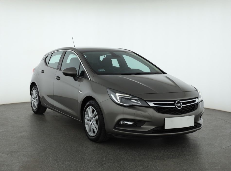 Opel Astra - 2016