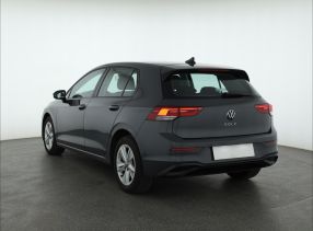 Volkswagen Golf - 2021