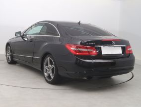 Mercedes-Benz E - 2012