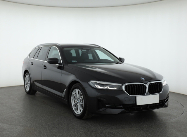 BMW 5 2021