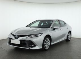 Toyota Camry - 2020