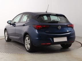 Opel Astra - 2021