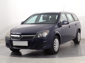 Opel Astra - 2011