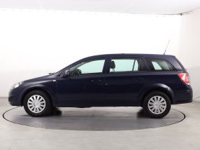 Opel Astra - 2011