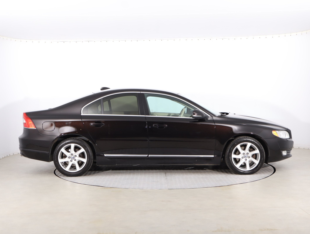 Volvo S80