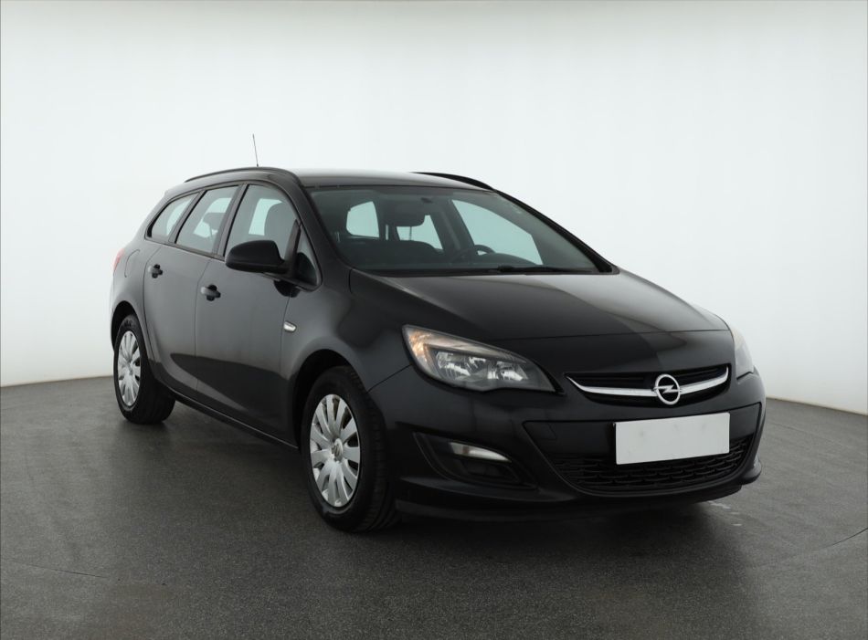Opel Astra - 2013