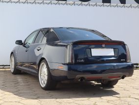 Cadillac STS - 2005