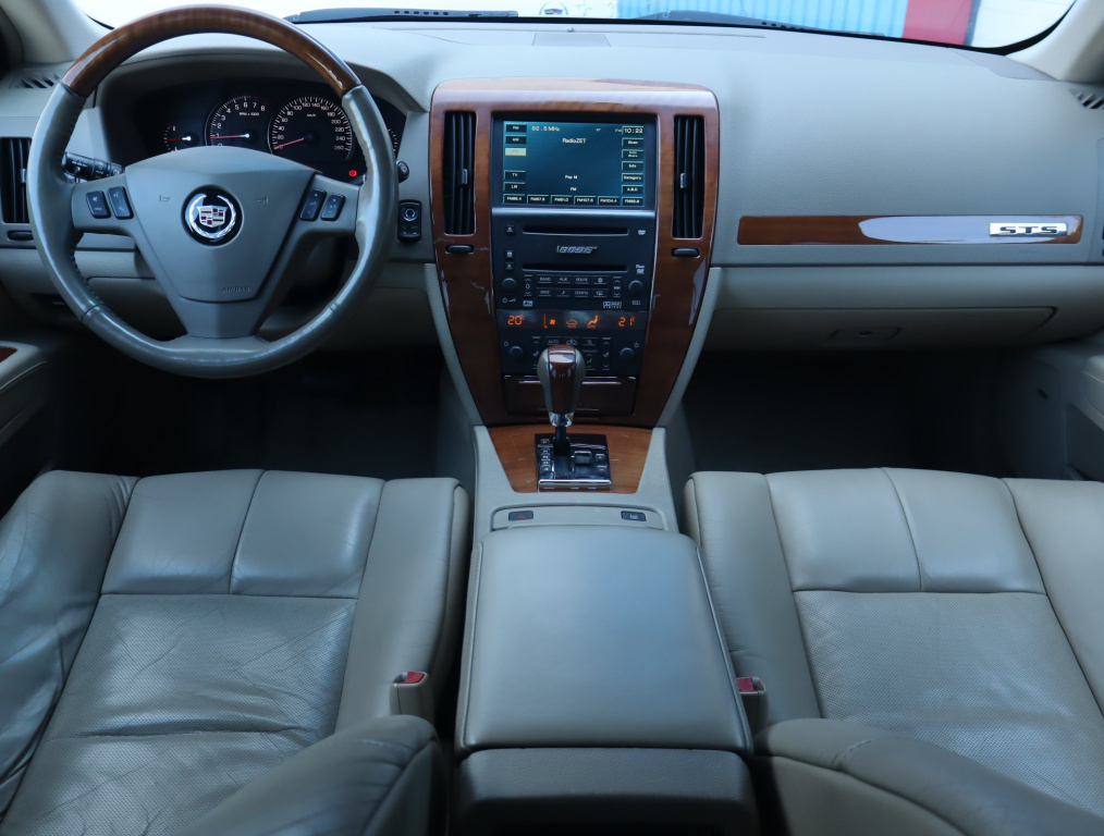 Cadillac STS