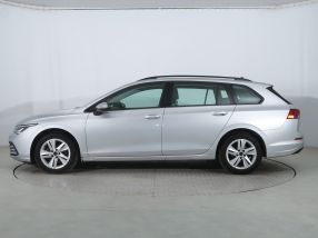 Volkswagen Golf - 2021
