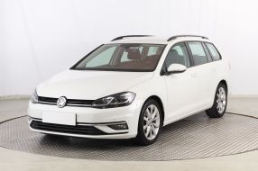 Volkswagen Golf - 2020