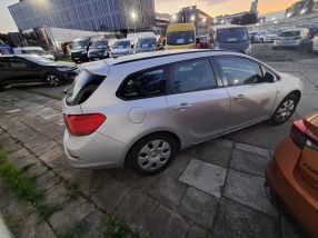 Opel Astra - 2014