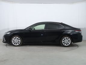 Toyota Camry - 2021